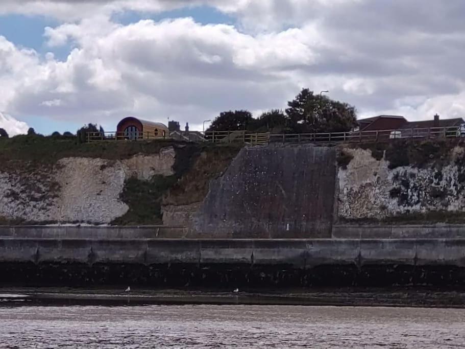 Spring Tide Cliff Top Glamping Pod With Direct Sea Views Birchington-on-Sea Bagian luar foto