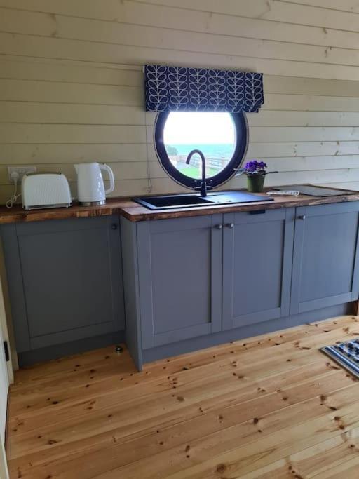 Spring Tide Cliff Top Glamping Pod With Direct Sea Views Birchington-on-Sea Bagian luar foto